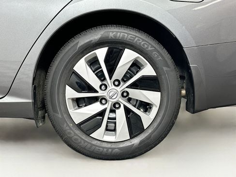 Used 2023 Nissan Altima 2.5 S FWD image 11