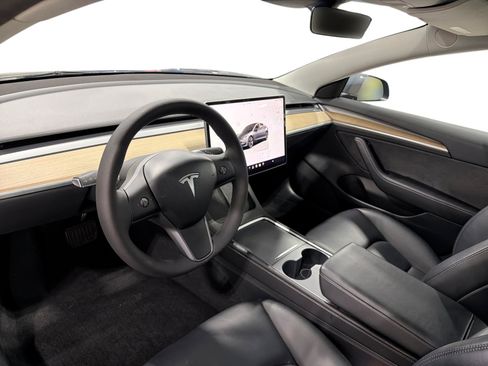 Certified 2023 Tesla Model 3 Standard Range RWD image 9