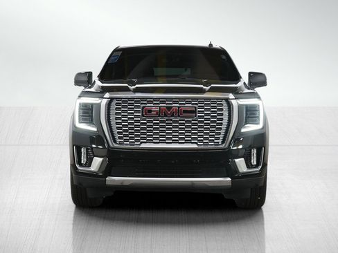 Used 2021 GMC Yukon Denali w/ Denali Premium Package image 8