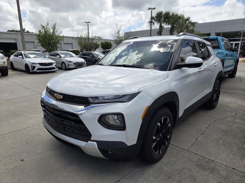 Used 2023 Chevrolet TrailBlazer LT image 3