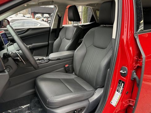 Used 2025 Lexus NX 250 FWD w/ Premium Package image 24