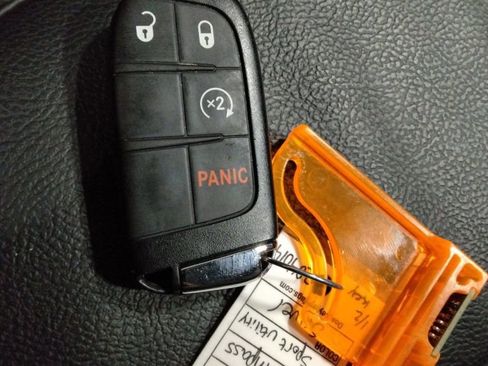 Used 2022 Jeep Compass Limited image 45