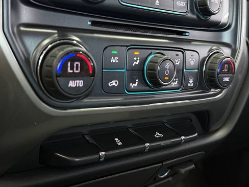 Used 2018 Chevrolet Silverado 1500 LT w/ LT Eassist Package RWD image 20