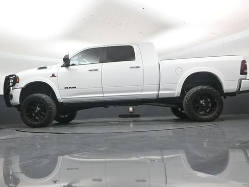 Used 2022 RAM 2500 Limited AWD/4WD image 45