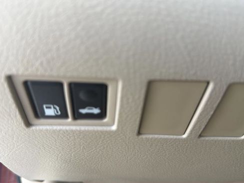 Used 2009 Toyota Avalon Limited FWD image 21