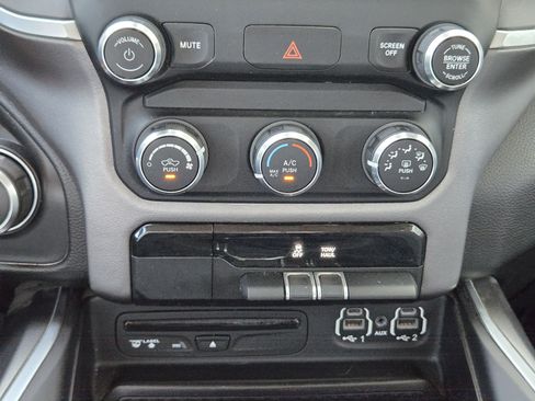 Used 2019 RAM 1500 Big Horn AWD/4WD image 20