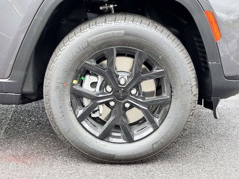 New 2025 Jeep Grand Cherokee L Altitude AWD/4WD image 13