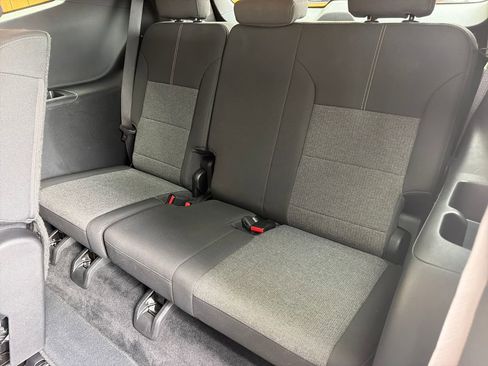 Used 2025 GMC Acadia Elevation FWD image 34