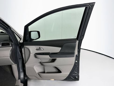 Used 2012 Honda Odyssey Touring image 34