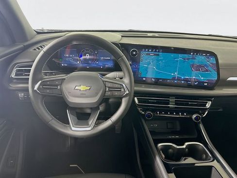 New 2026 Chevrolet Traverse LT w/ Sun and Wheel Package image 24