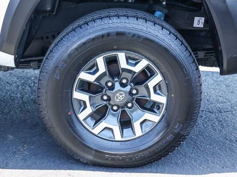 Used 2023 Toyota Tacoma TRD Sport image 11