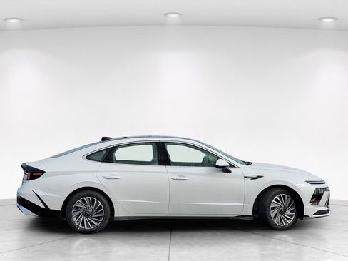 New 2026 Hyundai Sonata SEL FWD image 8