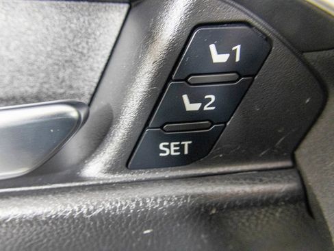 Used 2022 Toyota RAV4 XLE Premium image 34