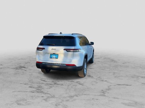 New 2025 Jeep Grand Cherokee L Laredo w/ Luxury Tech Group I image 8