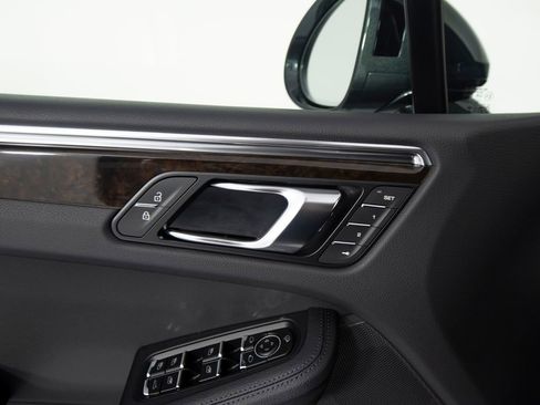 New 2026 Porsche Macan AWD/4WD image 19