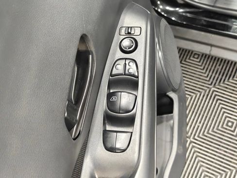 Used 2025 Nissan Kicks Play S FWD image 33