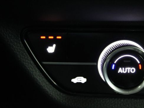 Certified 2025 Honda HR-V EX-L image 31