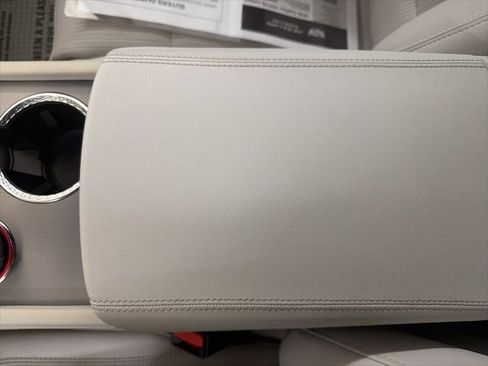 Certified 2026 Cadillac Vistiq Luxury image 34