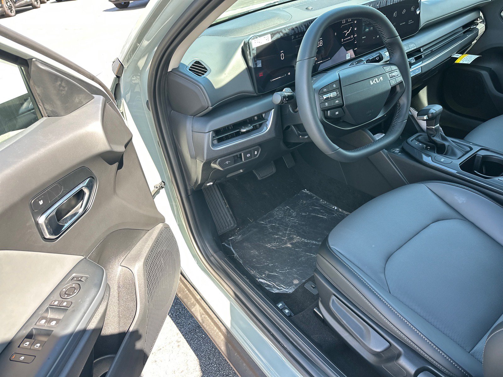 New 2026 Kia K4 EX FWD image 9