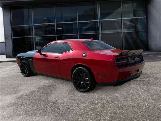 Used 2017 Dodge Challenger R/T w/ Driver Convenience Group RWD image 3