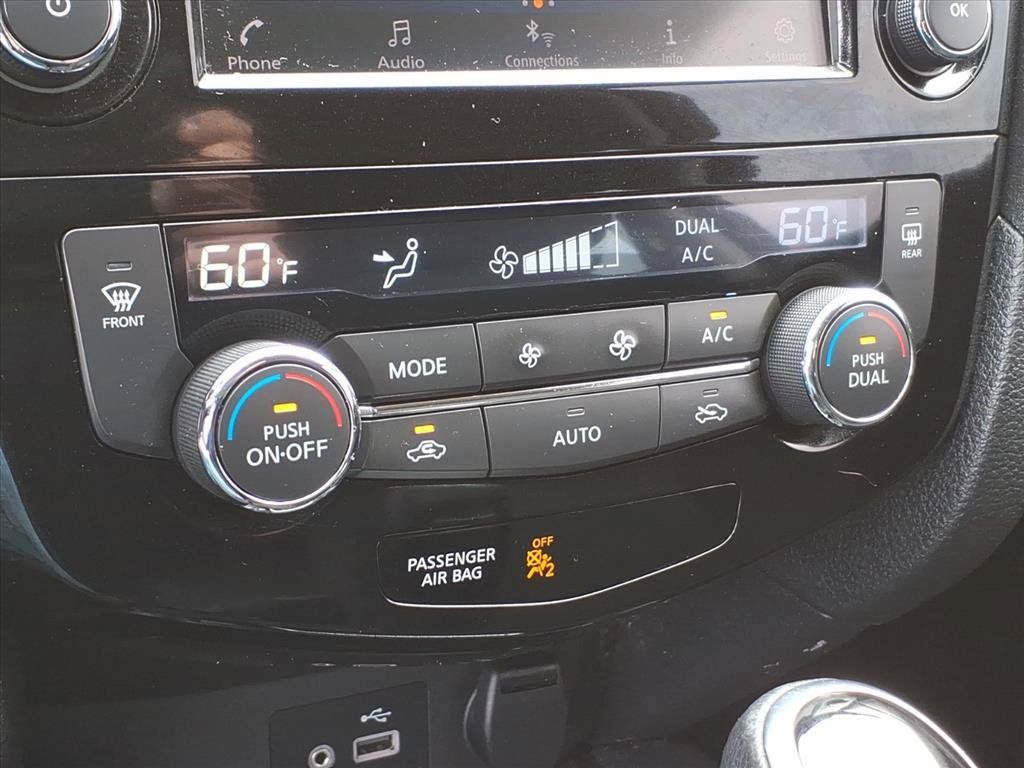 Used 2018 Nissan Rogue SV FWD image 30