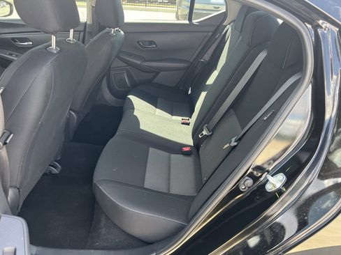 Certified 2025 Nissan Sentra SV FWD image 9