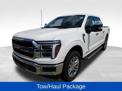 Used 2025 Ford F150 Lariat w/ Equipment Group 501A Mid image 3