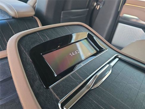 New 2026 Lincoln Navigator Black Label AWD/4WD image 14
