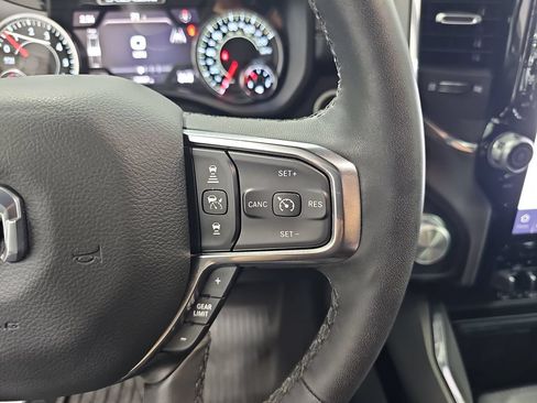 Used 2025 RAM 1500 Laramie AWD/4WD image 19