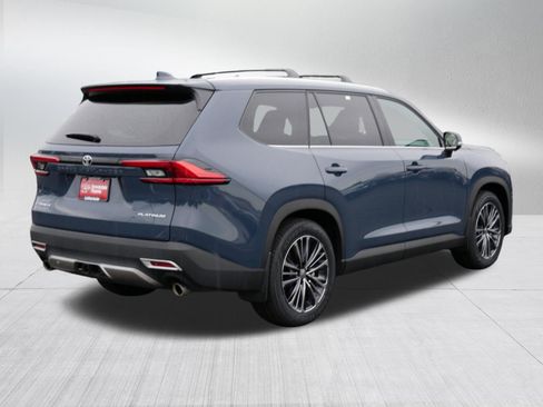 Certified 2024 Toyota Grand Highlander AWD Hybrid image 7