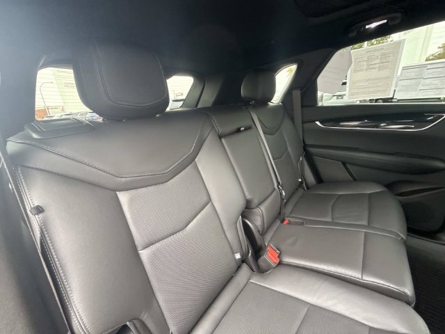 Used 2020 Cadillac XT5 Premium Luxury w/ LPO, Floor Liner Package AWD/4WD image 27