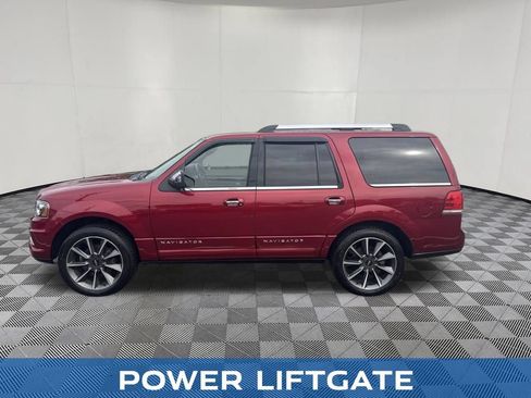 Used 2017 Lincoln Navigator Reserve AWD/4WD image 8