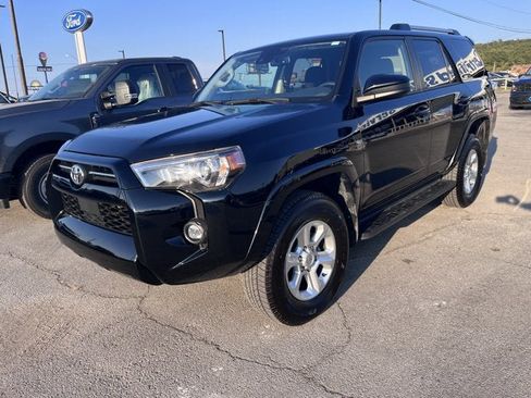 Used 2024 Toyota 4Runner SR5 image 6