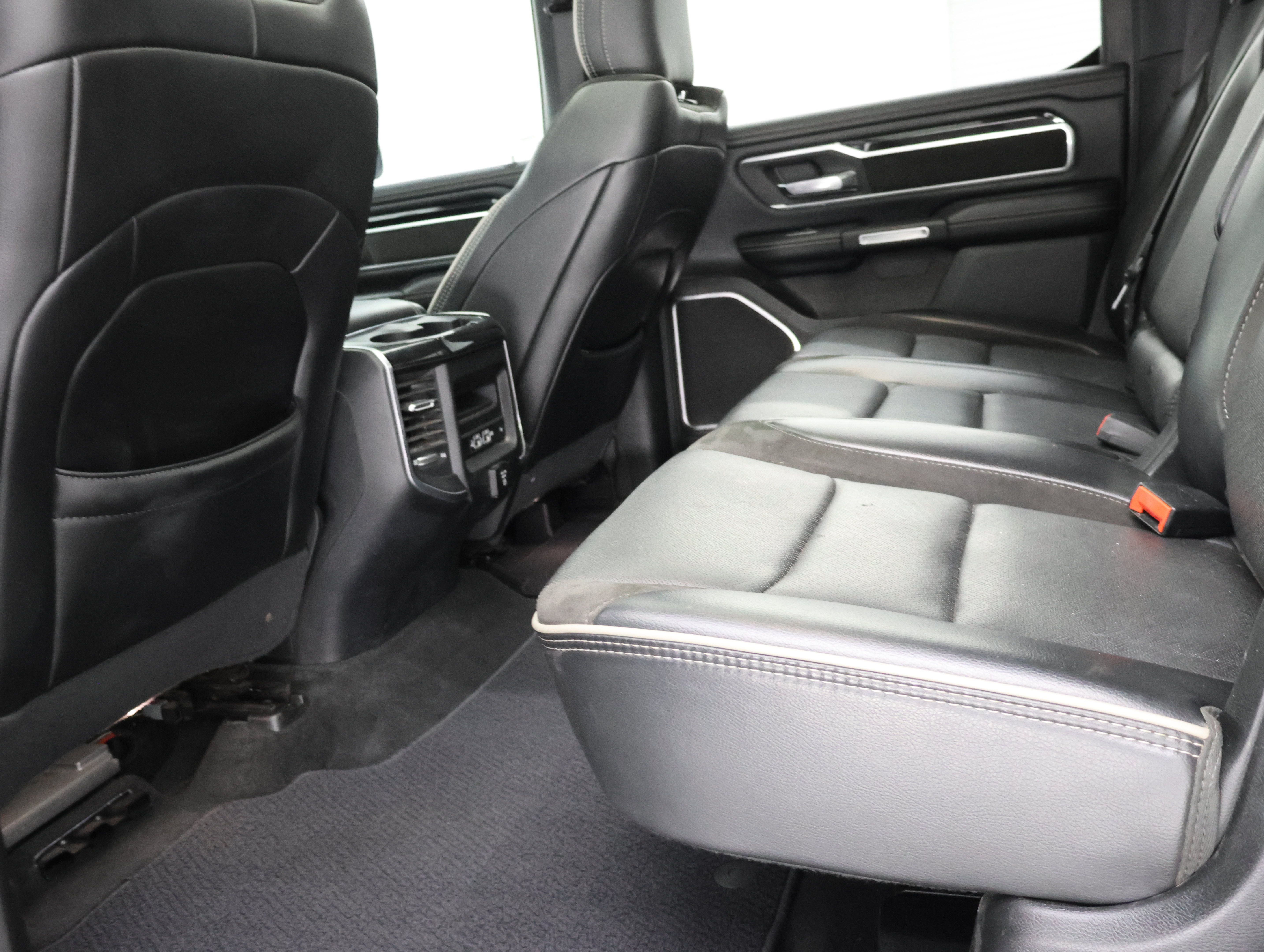 Used 2020 RAM 1500 Laramie AWD/4WD image 34