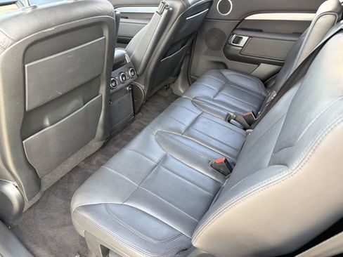 Used 2020 Land Rover Discovery Landmark AWD/4WD image 25