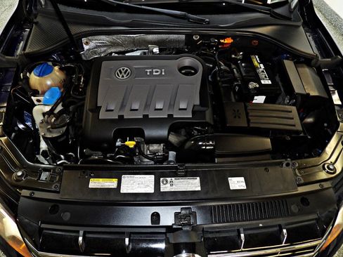 Used 2014 Volkswagen Passat TDI SEL Premium FWD image 22