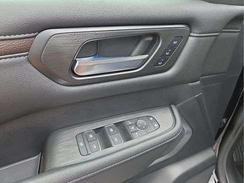 New 2026 Nissan Armada Platinum Reserve image 16