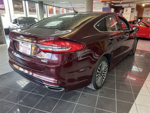 Used 2018 Ford Fusion SE w/ Fusion SE Technology Package image 6