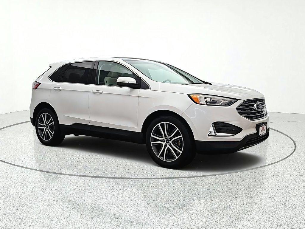 Used 2019 Ford Edge Titanium w/ Cold Weather Package AWD/4WD image 9