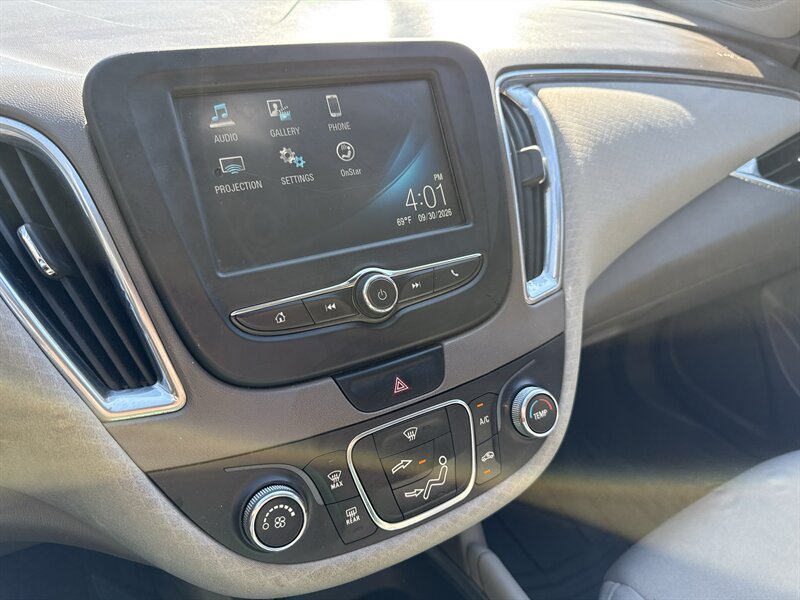Used 2016 Chevrolet Malibu LT FWD image 10