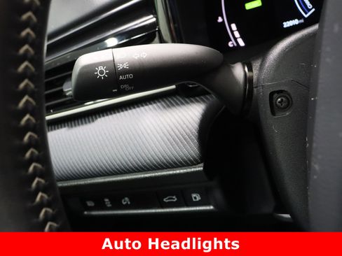 Used 2025 Toyota Camry SE image 25