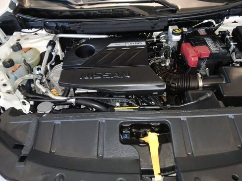 Used 2023 Nissan Rogue SV image 17