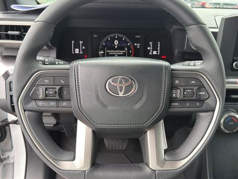 New 2026 Toyota 4Runner SR5 AWD/4WD image 20