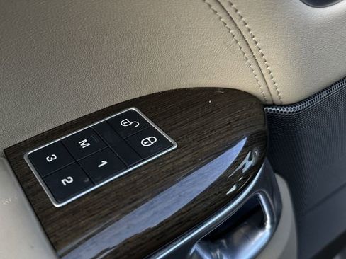 Used 2016 Land Rover Range Rover Sport HSE image 14