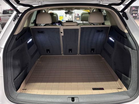 Used 2018 Audi Q5 2.0T Premium Plus w/ Premium Plus Package image 13