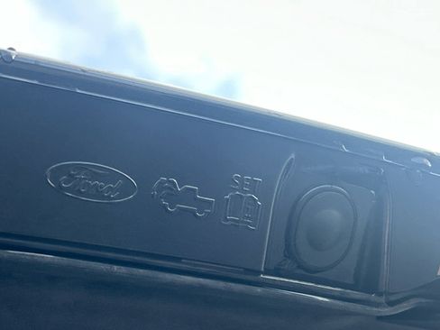 New 2025 Ford F150 Lightning Platinum image 9