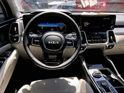 Used 2024 Kia Sorento SX Prestige AWD/4WD image 8