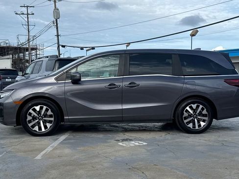 Certified 2026 Honda Odyssey EX-L image 6