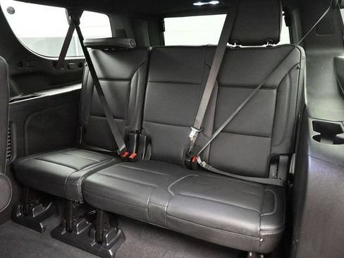 Used 2025 GMC Yukon XL Denali AWD/4WD image 13