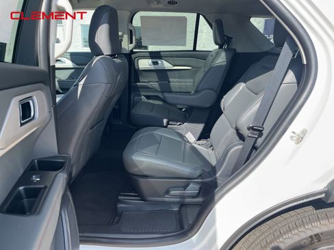 New 2025 Ford Explorer Active w/ Active Comfort Package image 35